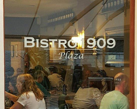 Bistro Plaza