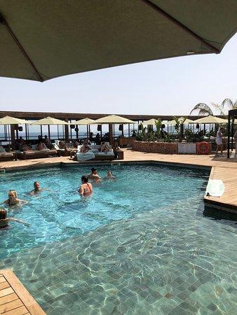 UM Beach House Portals Nous